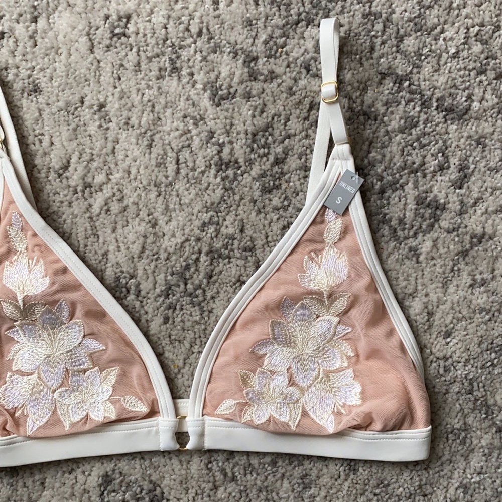 ✌🏼NWT PINK Victoria Secret White Nude Mesh Bra S